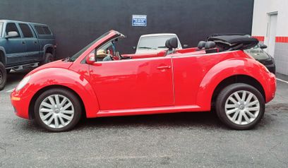 Used 2008 Volkswagen Beetle SE
