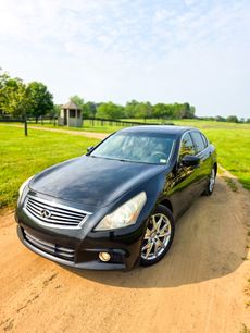 Used 2011 INFINITI G37 x Sedan w/ Premium Pkg