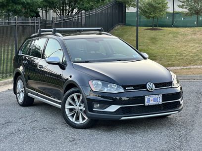 Used 2017 Volkswagen Golf Alltrack SE