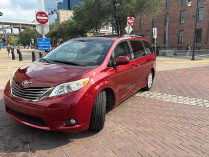 Used 2012 Toyota Sienna XLE w/ Entertainment Pkg