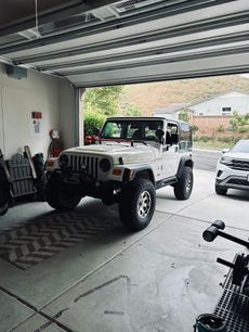 Used 2000 Jeep Wrangler SE
