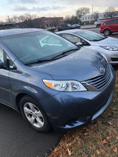 Used 2016 Toyota Sienna LE