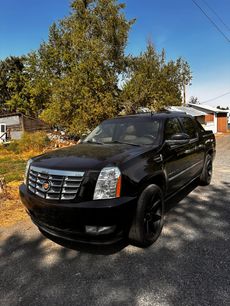 Used 2013 Cadillac Escalade EXT Premium