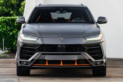 Used 2022 Lamborghini Urus