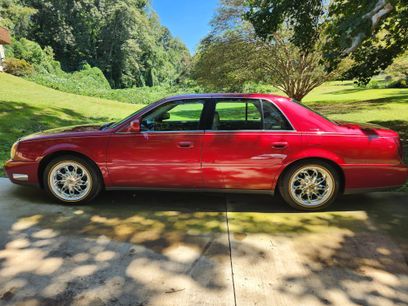 Used 2000 Cadillac De Ville Sedan w/ Comfort/Convenience Pkg