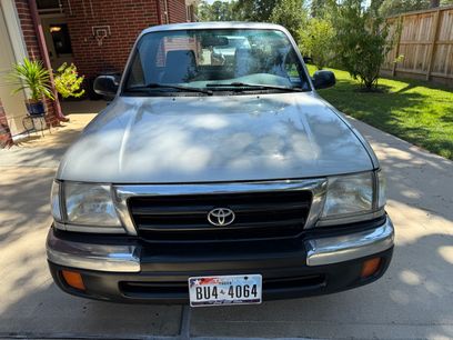 Used 2000 Toyota Tacoma 2WD Regular Cab