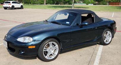 Used 2005 MAZDA MX-5 Miata w/ Convenience Pkg