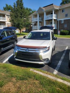 Used 2016 Mitsubishi Outlander SE