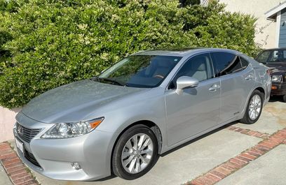 Used 2014 Lexus ES 300h