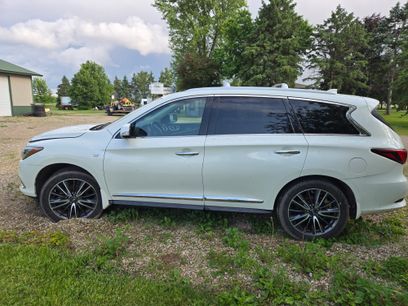 Used 2017 INFINITI QX60 AWD w/ Deluxe Technology Package