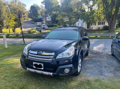 Used 2013 Subaru Outback 2.5i Limited w/ Moonroof Pkg