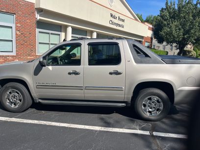 Used 2009 Chevrolet Avalanche LT