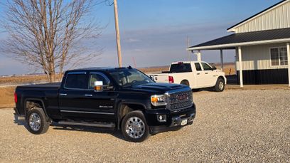 Used 2019 GMC Sierra 2500 Denali w/ Duramax Plus Package