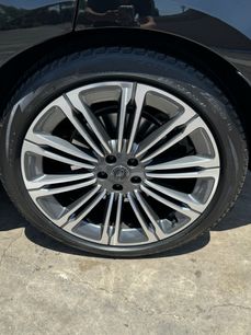 Used 2024 Land Rover Range Rover SV