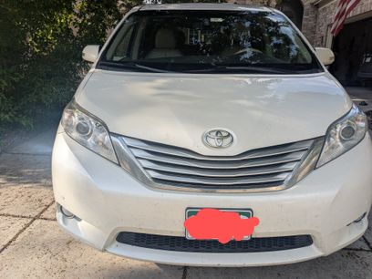 Used 2014 Toyota Sienna XLE
