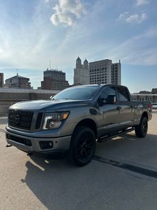 Used 2018 Nissan Titan SL w/ Midnight Edition
