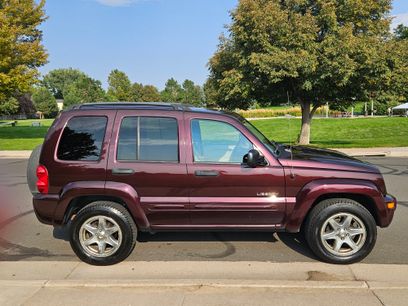 Used 2004 Jeep Liberty Limited w/ 17" Chrome Wheel & Tire Group