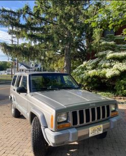 Used 2000 Jeep Cherokee Sport