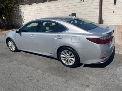 Used 2013 Lexus ES 300h