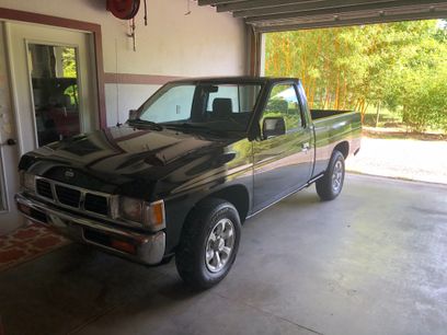 Used 1997 Nissan Pickup XE