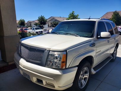 Used 2004 Cadillac Escalade AWD