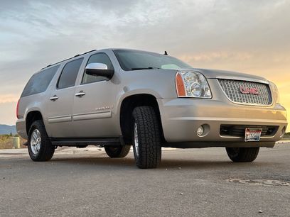 Used 2009 GMC Yukon XL SLT w/ Preferred Package