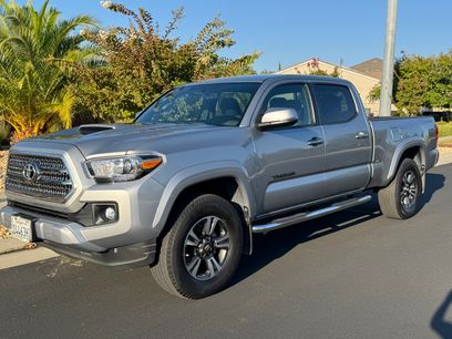 Used 2017 Toyota Tacoma TRD Sport w/ Tow Package