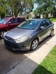 Used 2014 Ford Focus SE