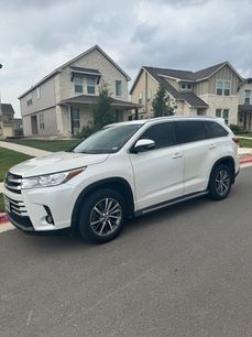 Used 2018 Toyota Highlander SE