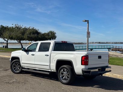Used 2014 GMC Sierra 1500 SLT w/ SLT Crew Cab Value Package