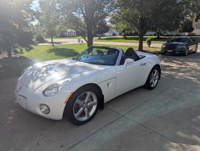 Used 2009 Pontiac Solstice Convertible
