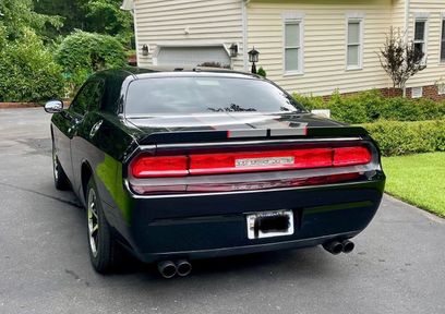 Used 2010 Dodge Challenger SE