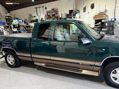 Used 1998 Chevrolet Silverado 1500 2WD Extended Cab w/ Preferred Equipment Group 2