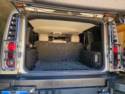Used 2005 HUMMER H2 w/ Chrome Appearance Package