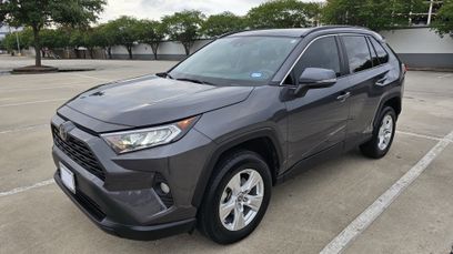 Used 2021 Toyota RAV4 XLE w/ Convenience Package