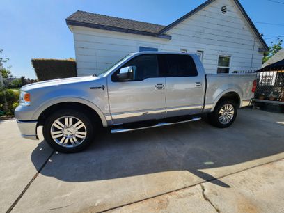 Used 2006 Lincoln Mark LT 2WD