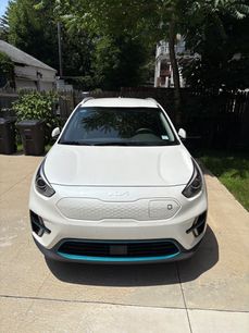 Used 2022 Kia Niro EX