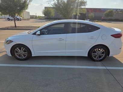 Used 2017 Hyundai Elantra SE w/ SE A/T Tech Package 03