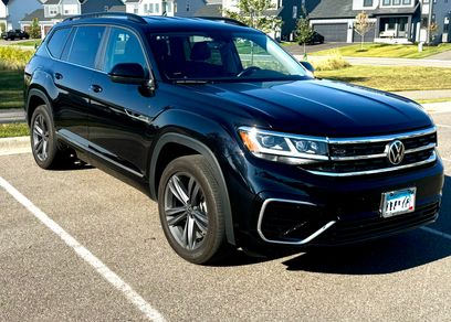Used 2021 Volkswagen Atlas SE w/ Towing Package