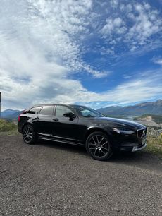 Used 2018 Volvo V90 T6 Cross Country w/ Convenience Package