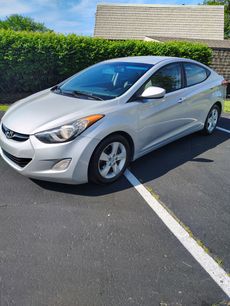 Used 2012 Hyundai Elantra GLS w/ Preferred Pkg 3