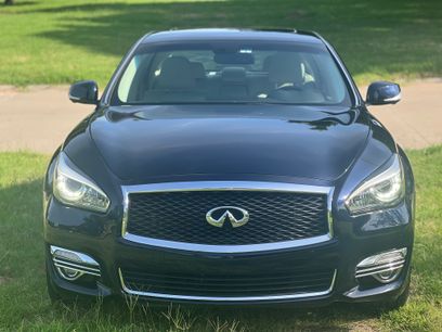 Used 2017 INFINITI Q70 L 3.7