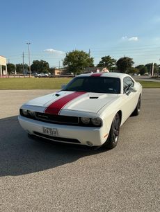 Used 2012 Dodge Challenger SXT