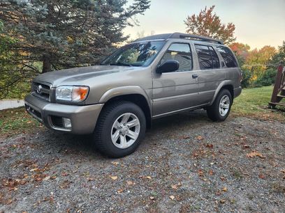 Used 2004 Nissan Pathfinder SE w/ (SRF) SE Sunroof Pkg