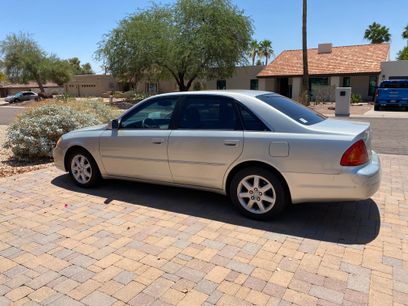 Used 2000 Toyota Avalon XLS