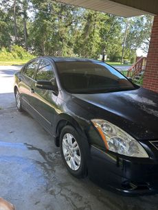 Used 2010 Nissan Altima 2.5 SL w/ Convenience Pkg