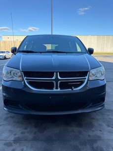 Used 2013 Dodge Grand Caravan SXT w/ Rear Park Assist Pkg