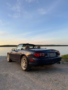 Used 2002 MAZDA MX-5 Miata SE