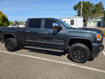 Used 2019 GMC Sierra 2500 Denali w/ Duramax Plus Package