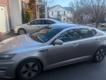 Used 2012 Kia Optima Hybrid w/ Hybrid Premium Technology Pkg